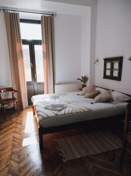 Vista Studio Brasov In The Heart Of The Old City Center 외부 사진